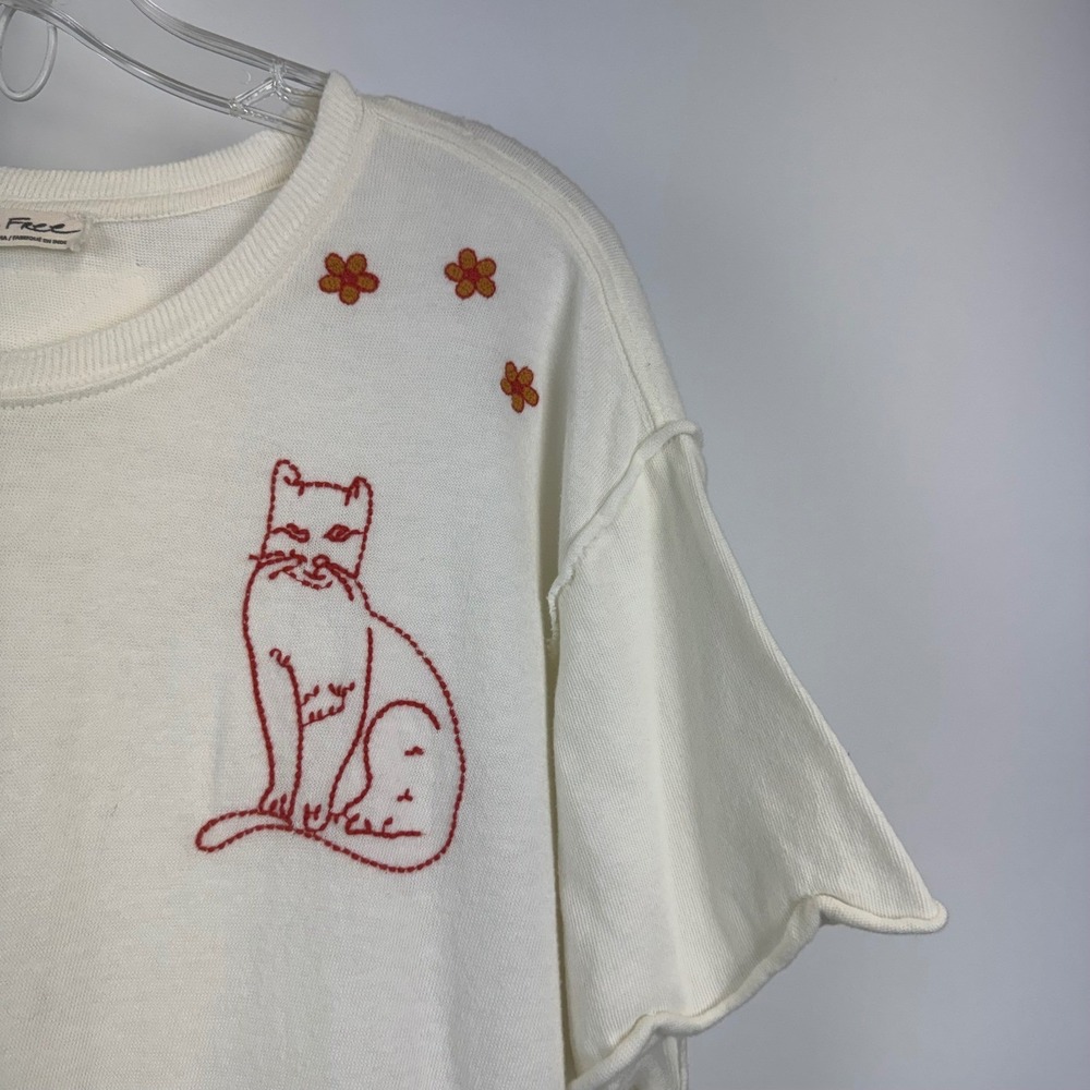 Anthropologie Cream Short Sleeve Tee with Red Cat Embroideries - Picture 6 of 14